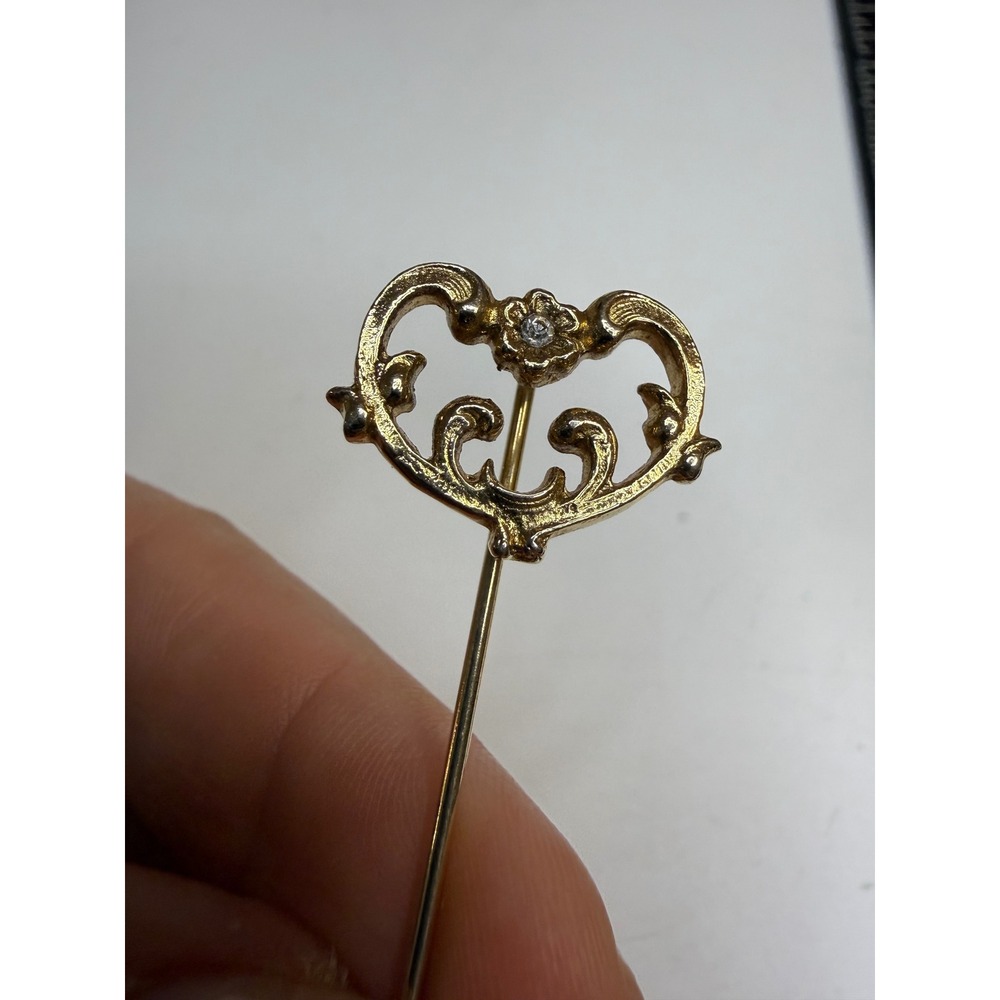 Gold Tone Ornate Scrollwork Heart Hat Pin Clear Rhinestone Accent 2.5 Inch
